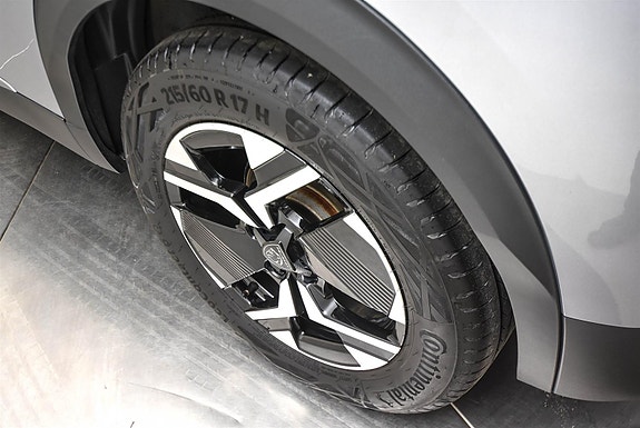 Peugeot e-2008 9 of 24