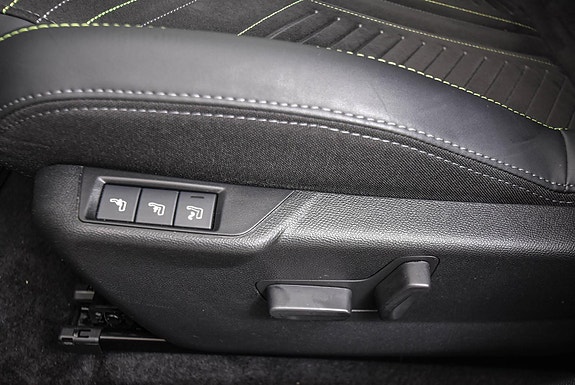 Peugeot e-2008 13 of 24
