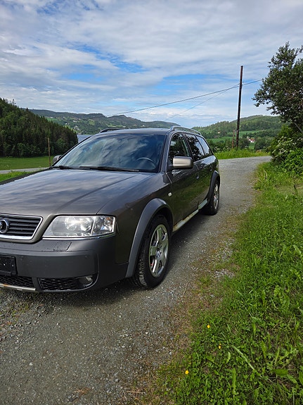 Audi A6 allroad 2 of 5