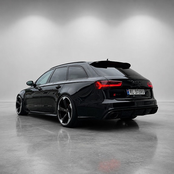Audi RS6 2 of 19