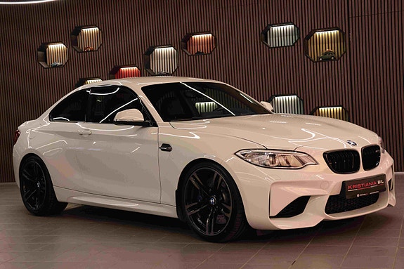 BMW M2 3 of 5