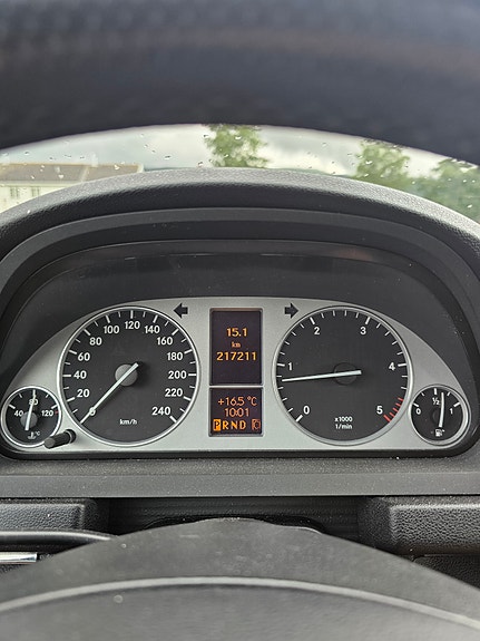 Mercedes-Benz B180 8 of 9