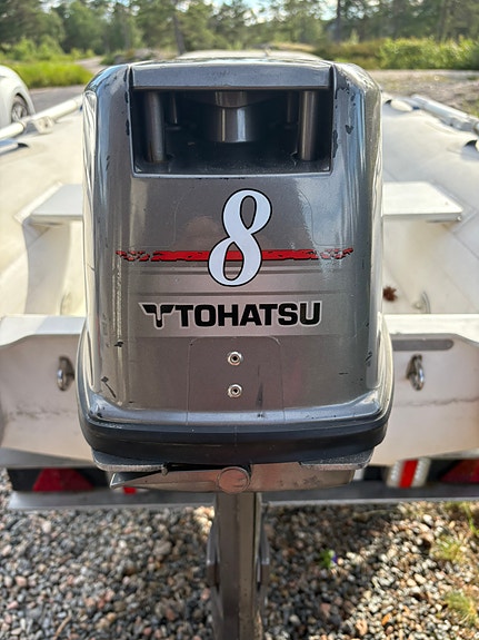 Grand 300 RIB med 8 hk Tohatsu 3 of 5