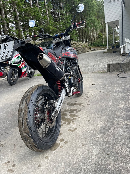 Fantic XMF 125 8 of 17