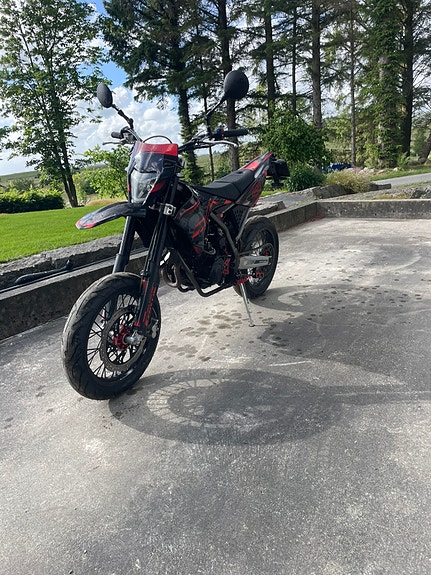 Fantic XMF 125 3 of 5