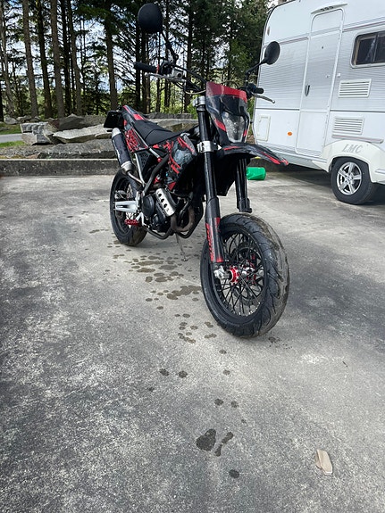 Fantic XMF 125 4 of 5