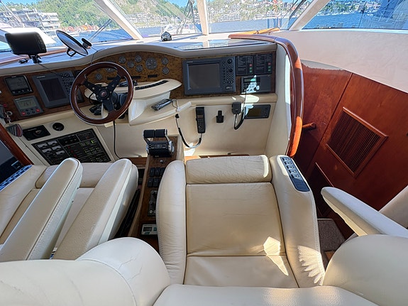 2001 Fairline Squadron 65 fot. «Jolle» siste bilde inkl ved hurtig salg! Ring! 15 of 30