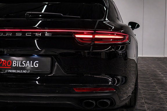 Porsche Panamera 6 of 30