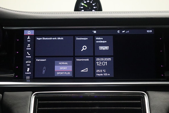 Porsche Panamera 22 of 30