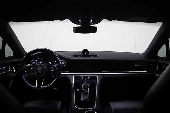 Porsche Panamera 14 of 30