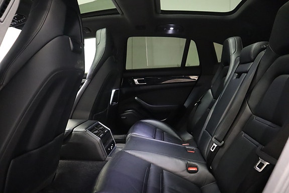 Porsche Panamera 13 of 30