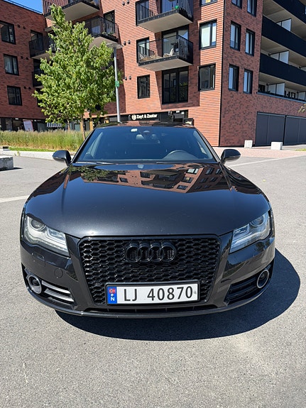 Audi A7 2 of 5