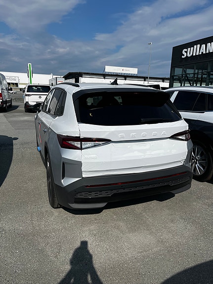 Skoda Elroq 3 of 5