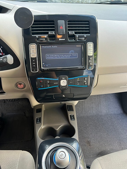 Nissan Leaf 10 of 13