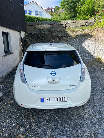 Nissan Leaf 2 of 13