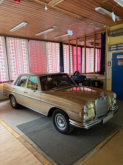 Mercedes-Benz 280 Se 1971 photo 3