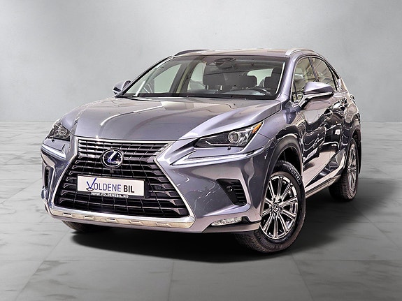 Lexus NX300h 3 of 5