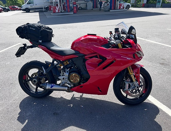 Ducati SuperSport 3 of 5