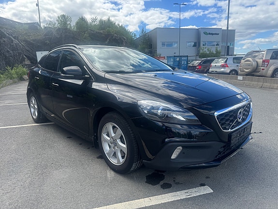 Volvo V40 Cross Country 3 of 5