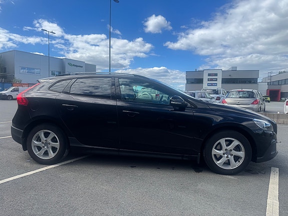Volvo V40 Cross Country 4 of 5