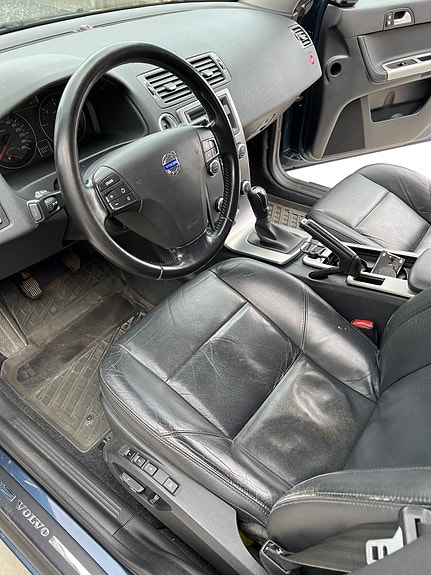 Volvo S40 8 of 18