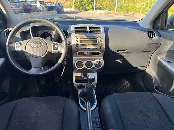 Toyota Urban Cruiser 12 of 19