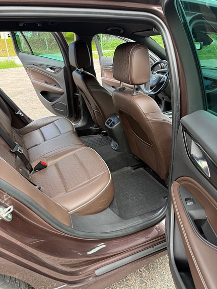 Opel Insignia 15 of 30
