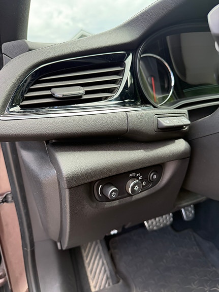 Opel Insignia 24 of 30