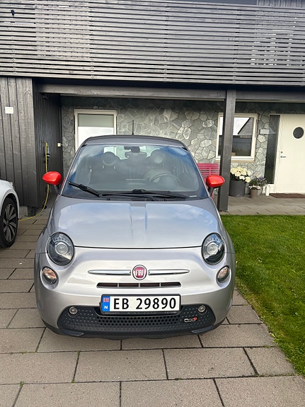 Fiat 500C 2 of 5