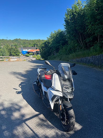 BMW C 400 X 3 of 5