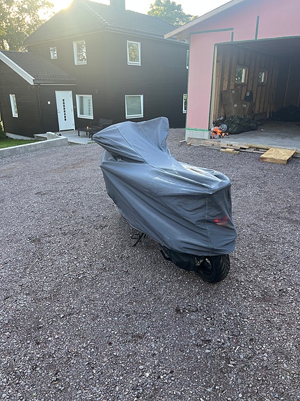 BMW C 400 X 9 of 12