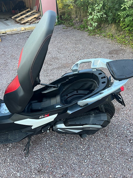 BMW C 400 X 8 of 12