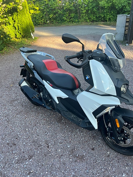BMW C 400 X 6 of 12