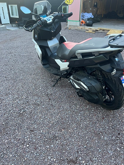 BMW C 400 X 2 of 12