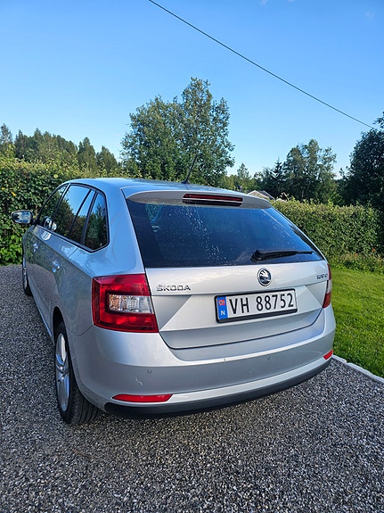 Skoda Rapid Spaceback 3 of 5