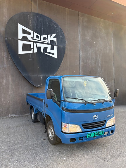Toyota Dyna 100 2006 photo 2