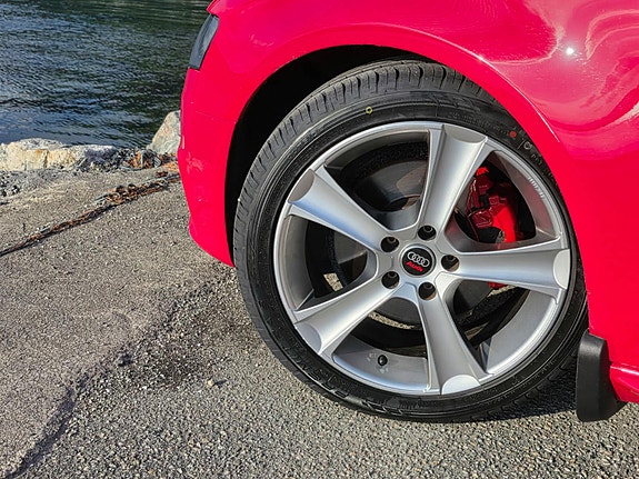 Audi A4 11 of 23
