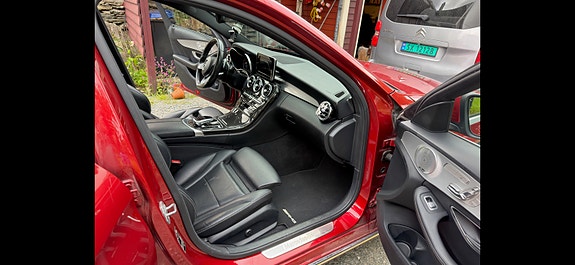 Mercedes-Benz C350 7 of 19