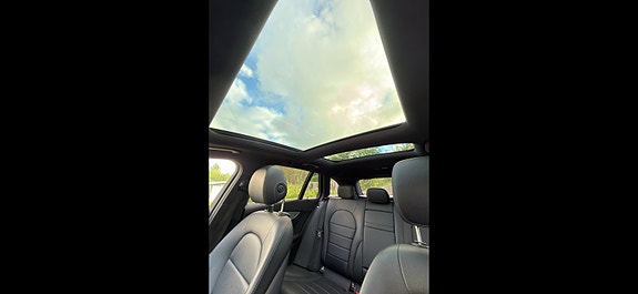 Mercedes-Benz C350 16 of 19