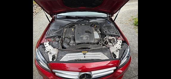 Mercedes-Benz C350 11 of 19