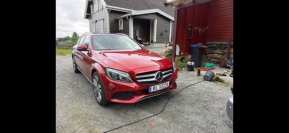 Mercedes-Benz C350 13 of 19