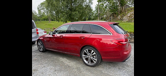 Mercedes-Benz C350 14 of 19