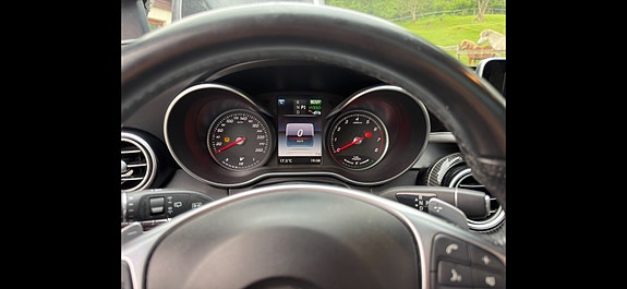 Mercedes-Benz C350 8 of 19