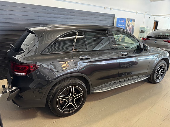 Mercedes-Benz GLC300 e 5 of 5