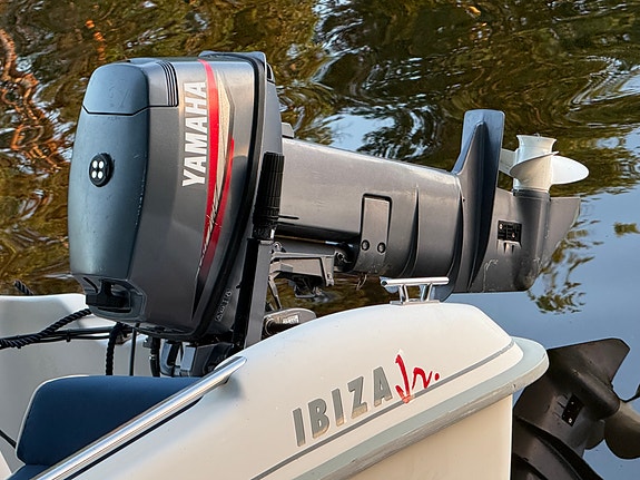 Ibiza jr med 20 hk Yamaha , den perfekte ungdomsbåten 3 of 5