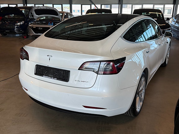 Tesla Model 2019 photo 5