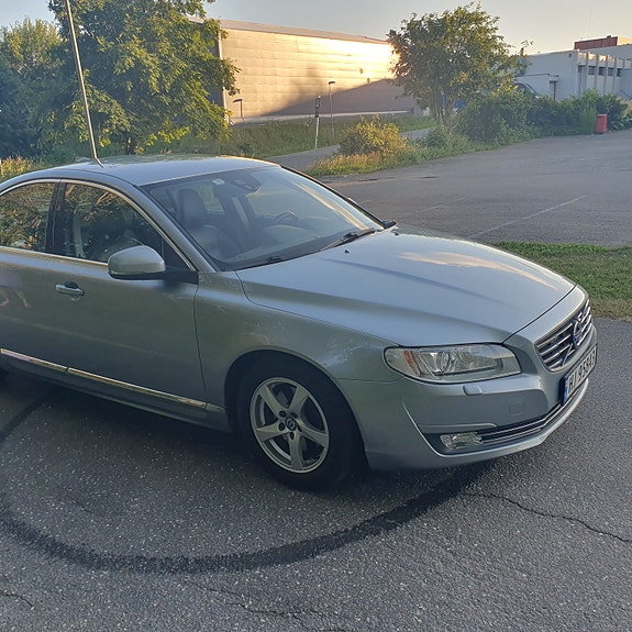 Volvo S80 7 of 30
