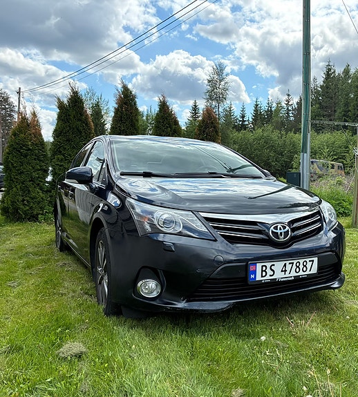 Toyota Avensis 3 of 5