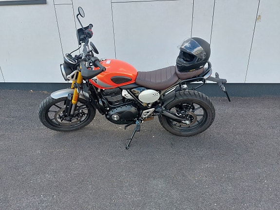 Triumph Scrambler 400 3 of 3