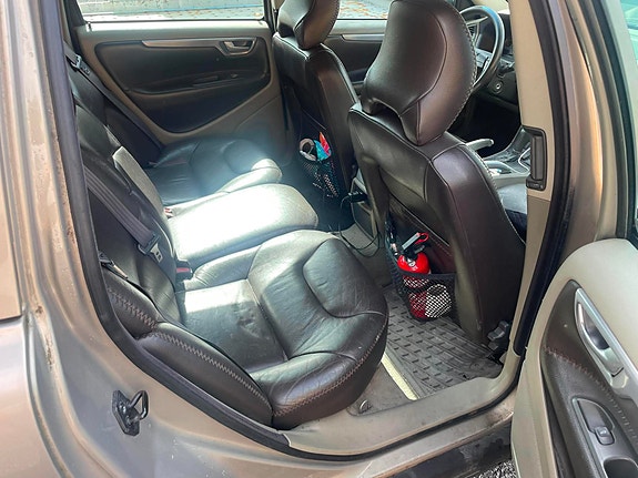 Volvo XC70 5 of 5